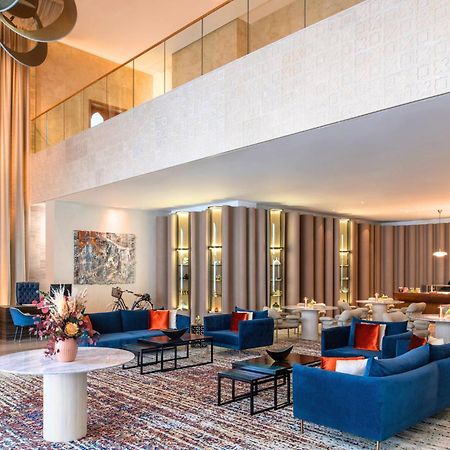 Abesq Doha Hotel And Residences, An Ihg Hotel Ngoại thất bức ảnh The lobby of the hotel