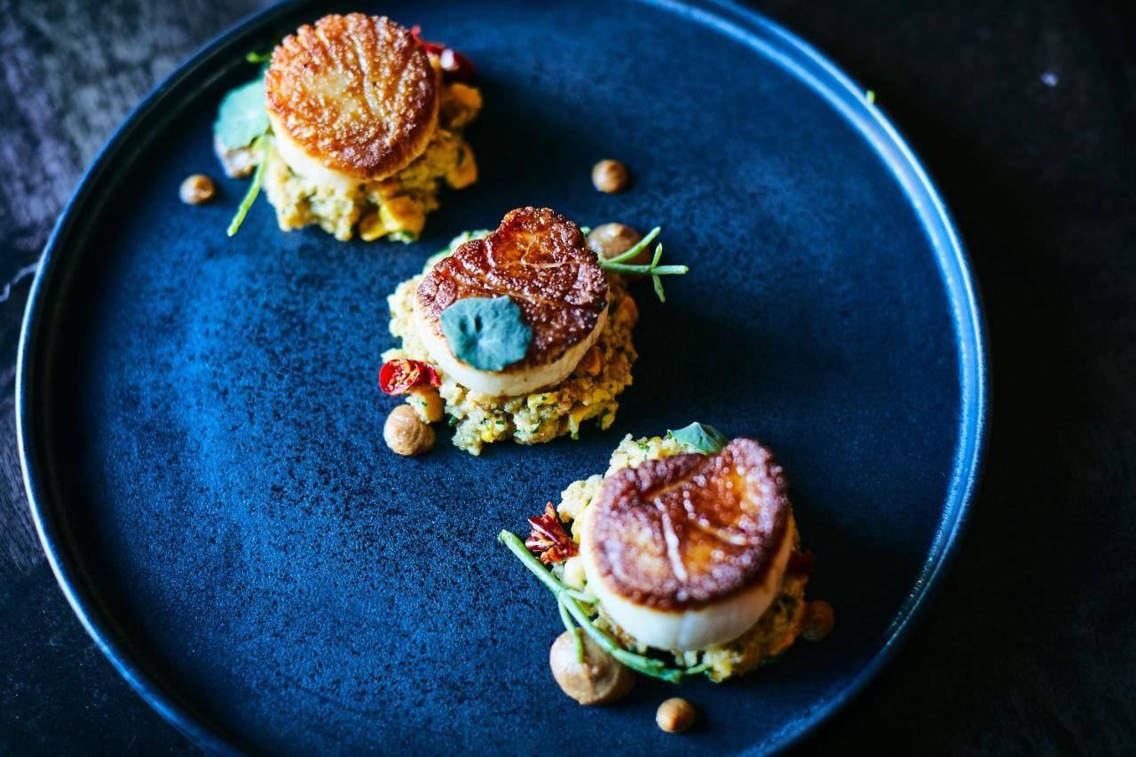 Abesq Doha Hotel And Residences, An Ihg Hotel Ngoại thất bức ảnh Scallops