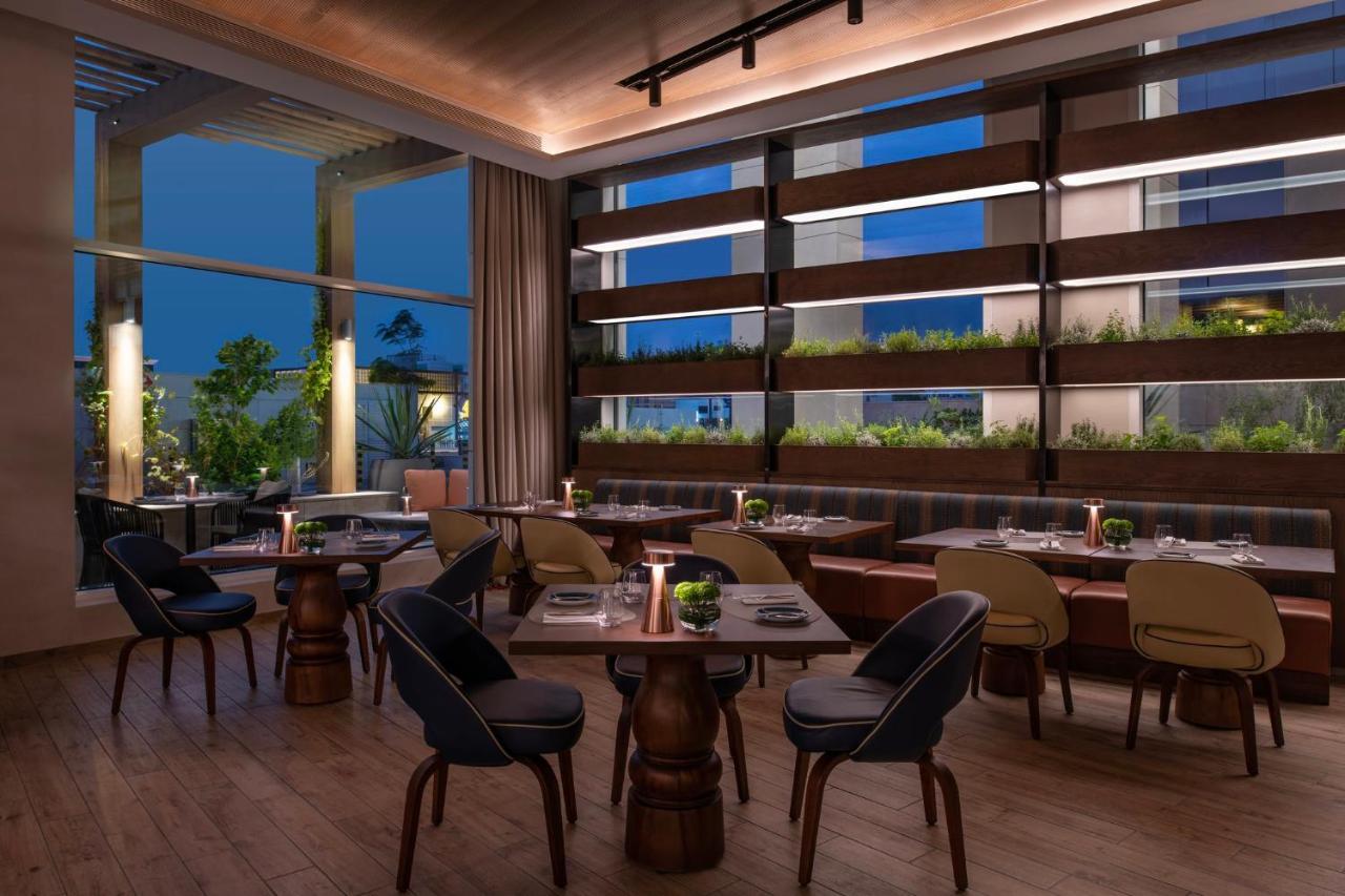 Abesq Doha Hotel And Residences, An Ihg Hotel Ngoại thất bức ảnh The restaurant