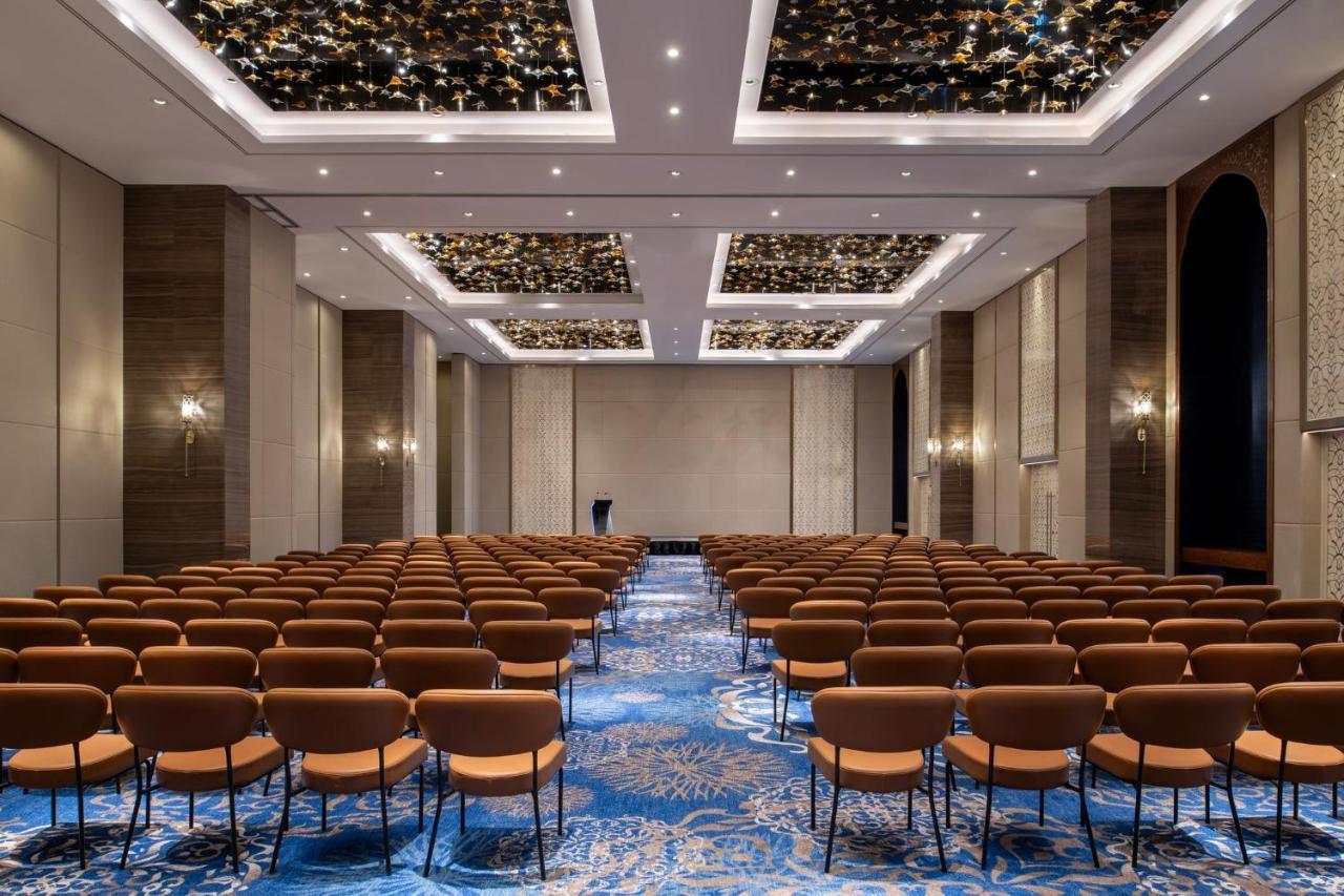 Abesq Doha Hotel And Residences, An Ihg Hotel Ngoại thất bức ảnh The ballroom