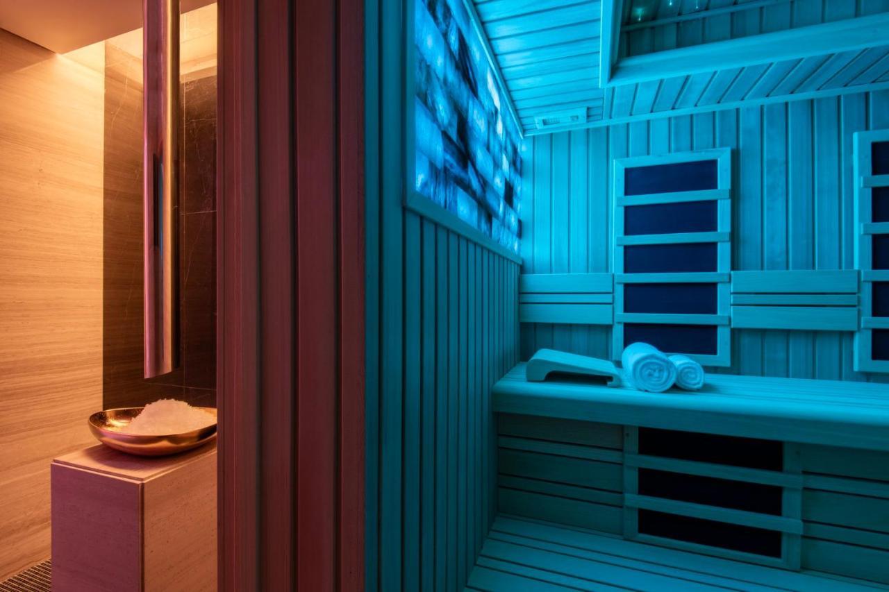 Abesq Doha Hotel And Residences, An Ihg Hotel Ngoại thất bức ảnh A modern Finnish sauna