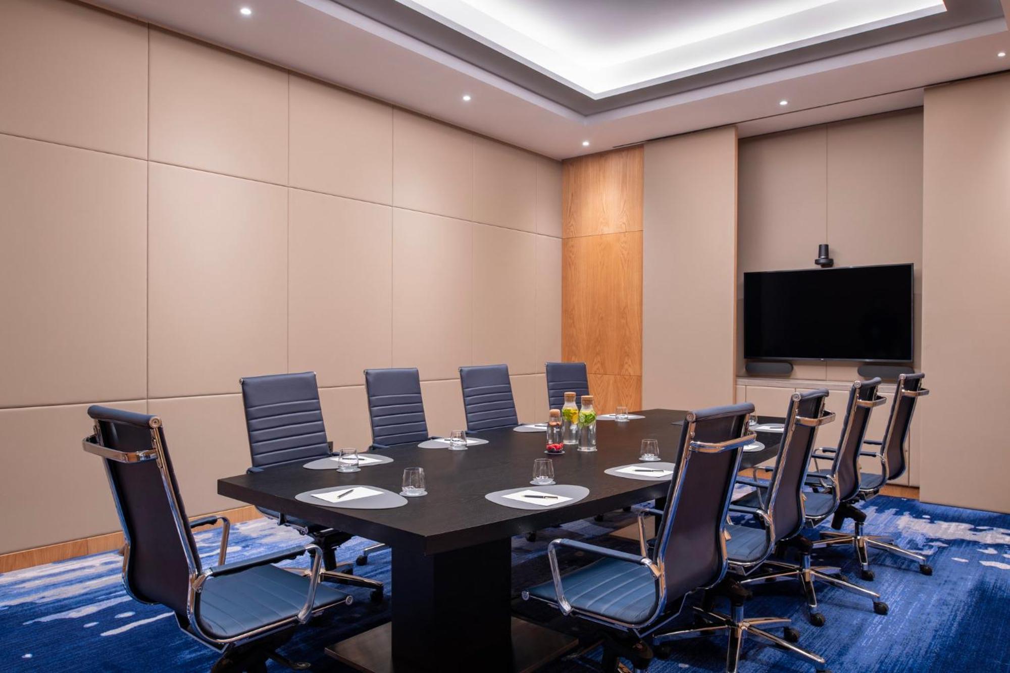 Abesq Doha Hotel And Residences, An Ihg Hotel Ngoại thất bức ảnh Meeting room