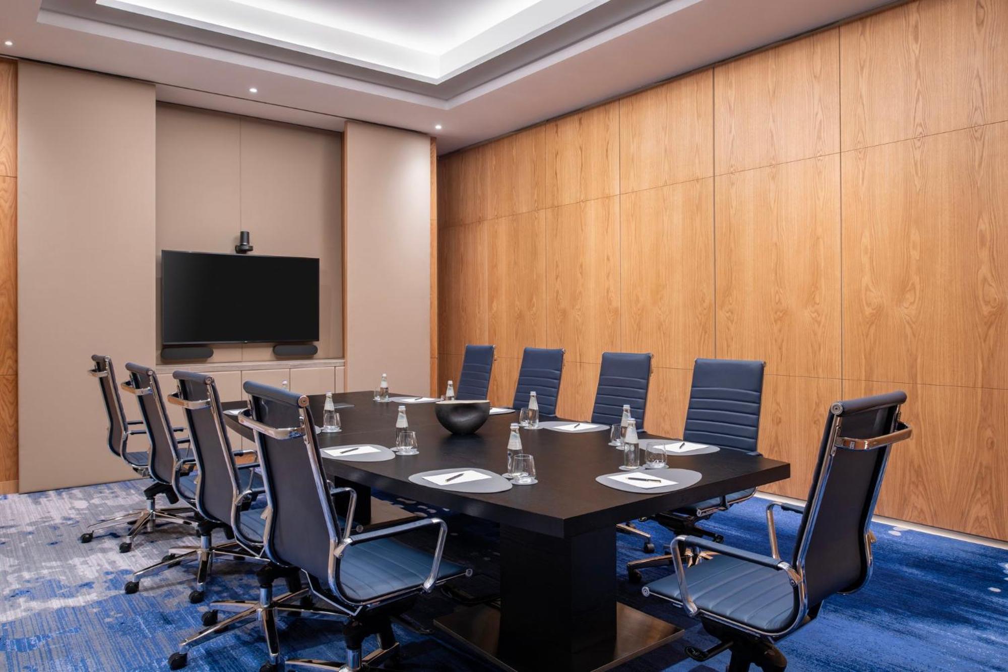 Abesq Doha Hotel And Residences, An Ihg Hotel Ngoại thất bức ảnh Boardroom at the hotel