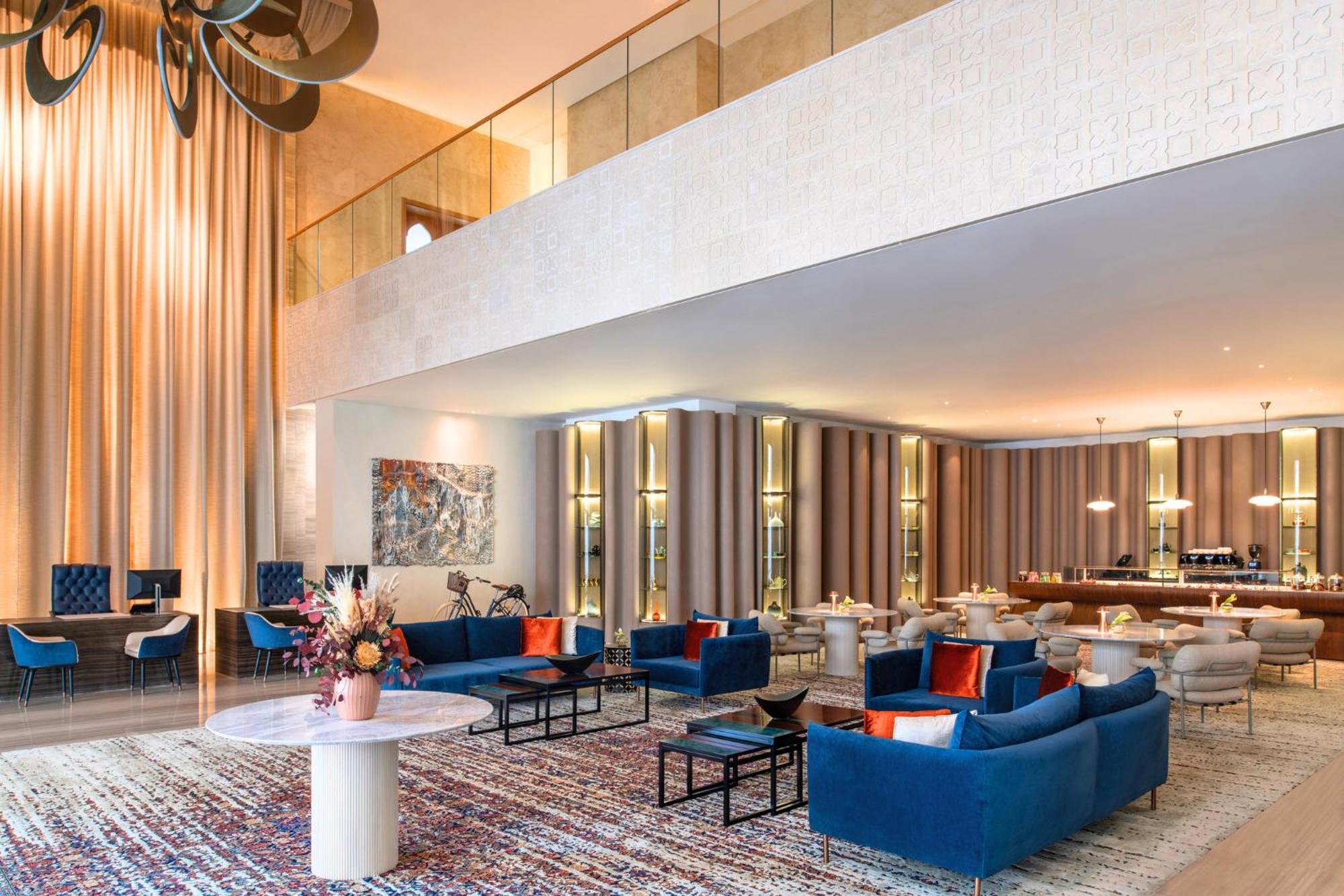 Abesq Doha Hotel And Residences, An Ihg Hotel Ngoại thất bức ảnh The lobby of the hotel