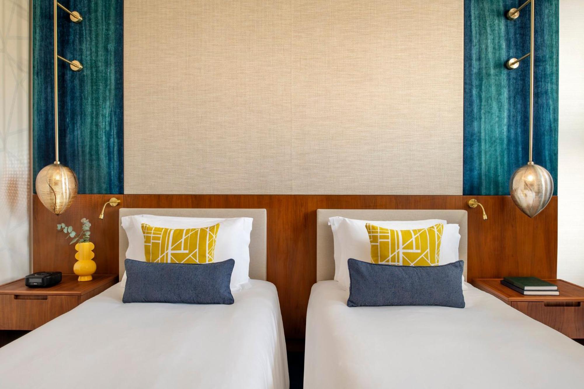 Abesq Doha Hotel And Residences, An Ihg Hotel Ngoại thất bức ảnh Deluxe Room